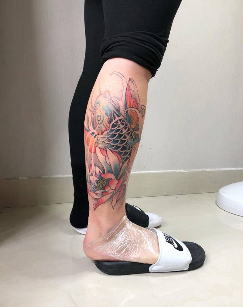 锦鲤纹身图片_手臂腿部新传统纹身图案