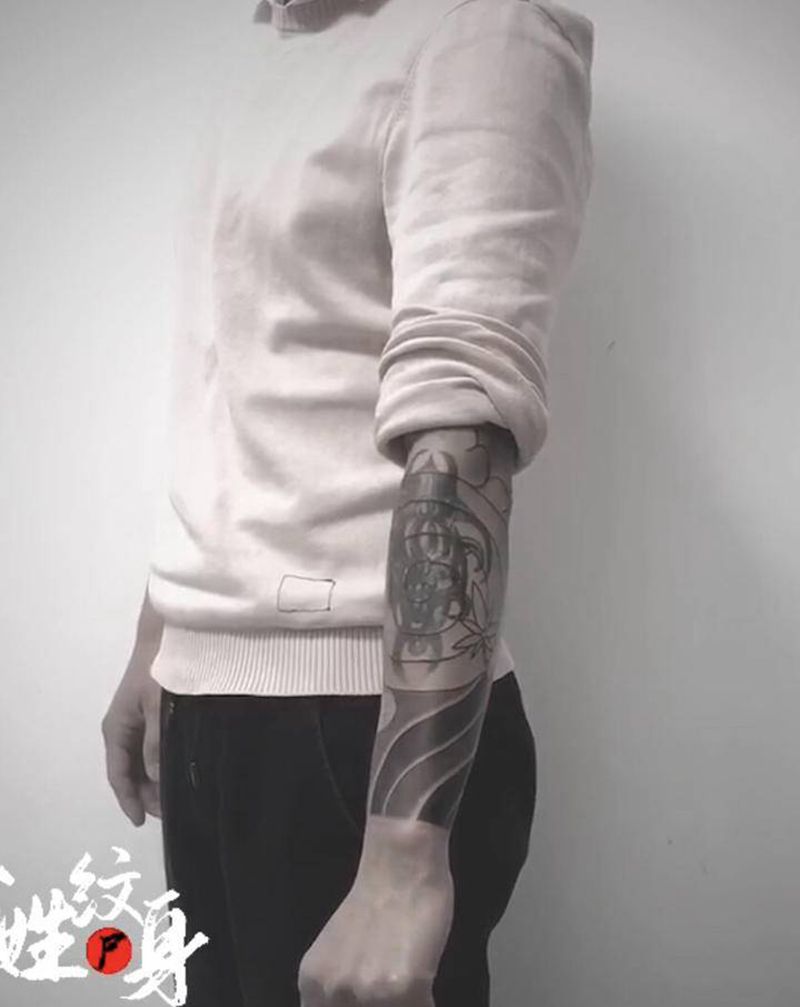 老传统遮盖未完成/纹身图片_老传统纹身图案