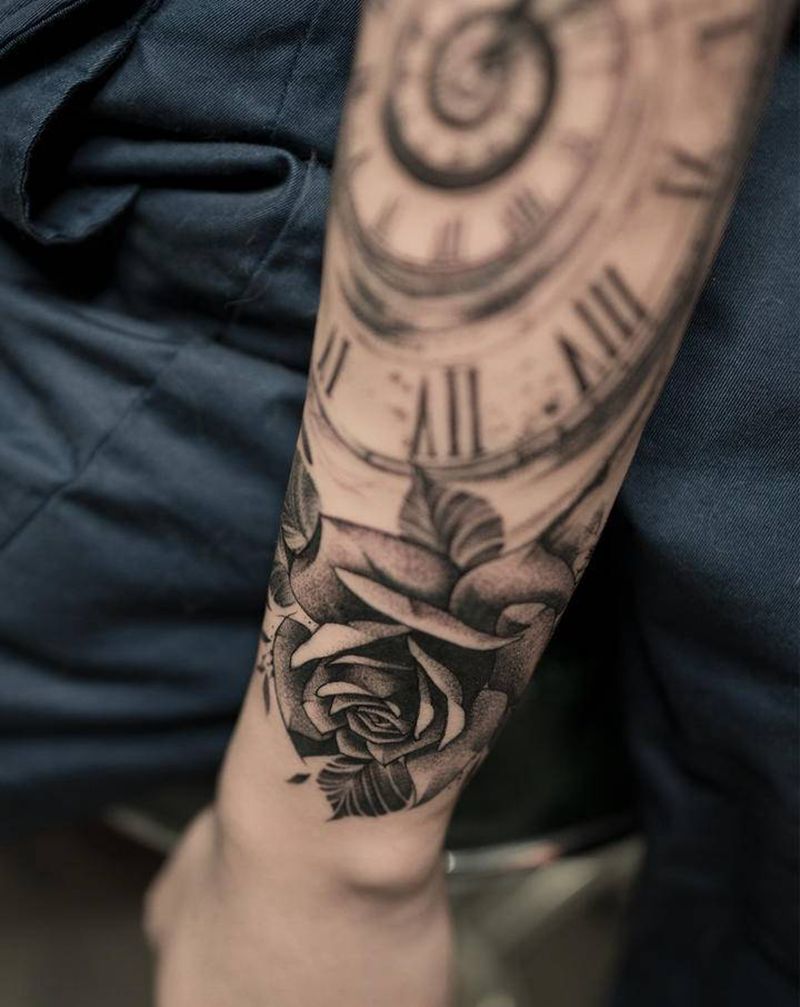 时间旅行纹身图片_手部手臂New School新传统纹身图案