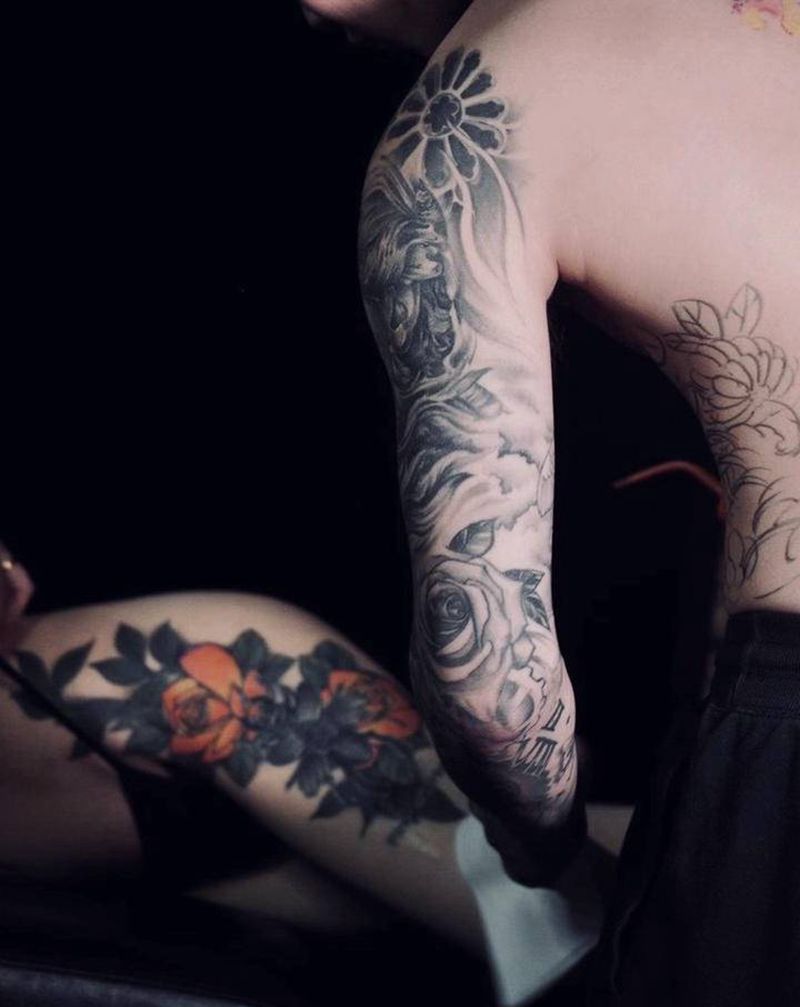 侧腰欧美风格纹身纹身图片_腿部腰部纹身图案