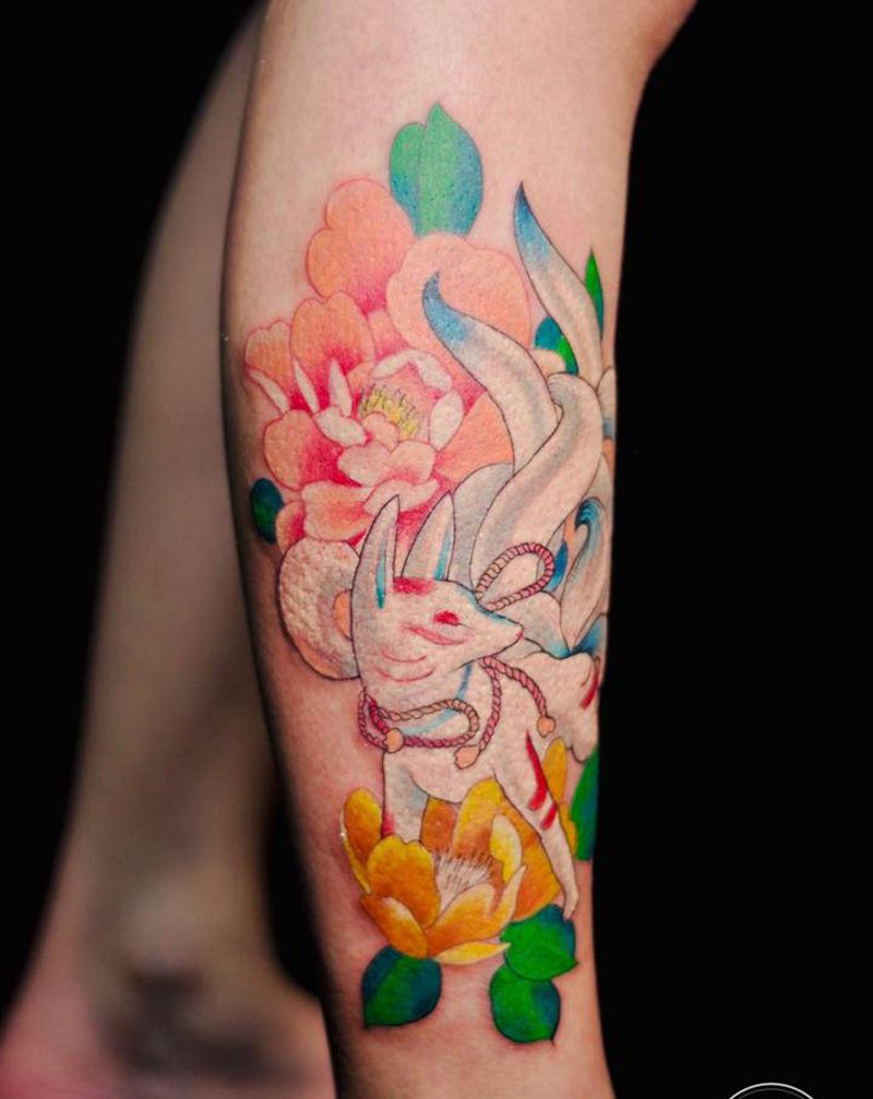 九尾狐包小腿纹身图片_腿部水彩纹身图案