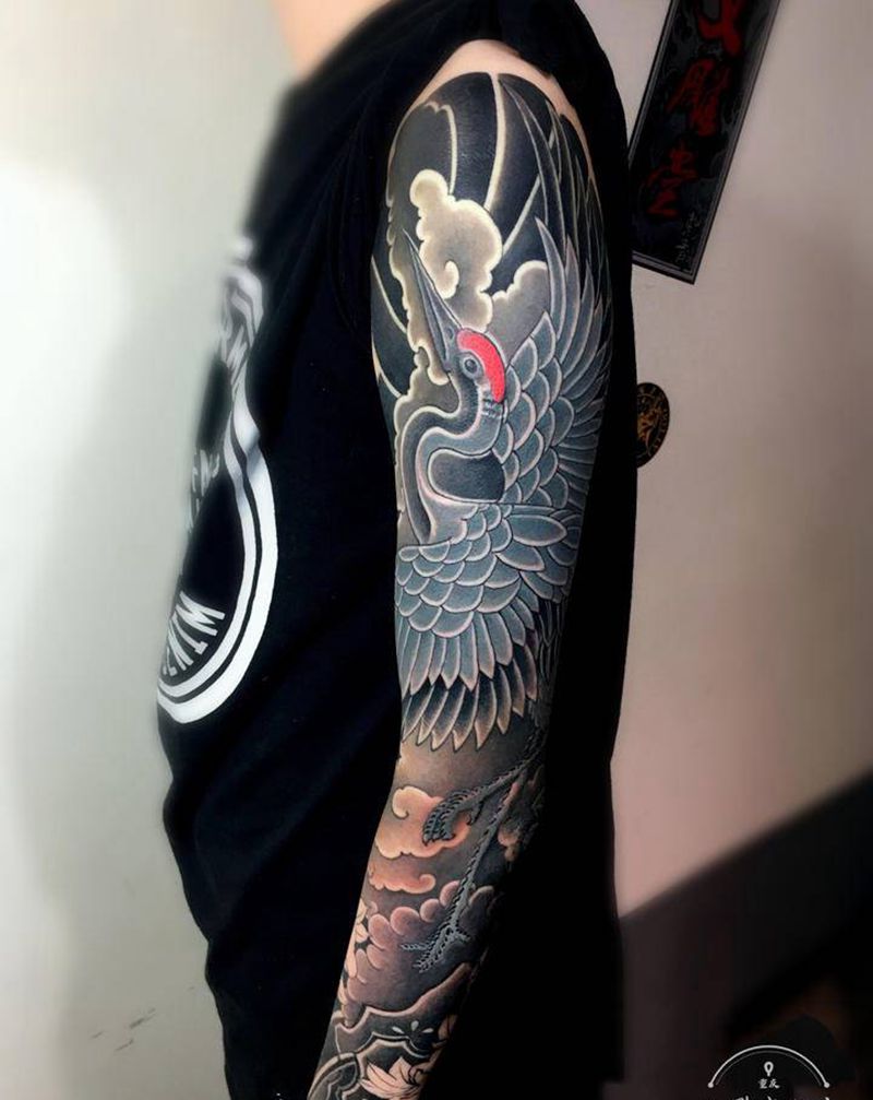 鹤臂纹身图片_手臂老传统纹身图案