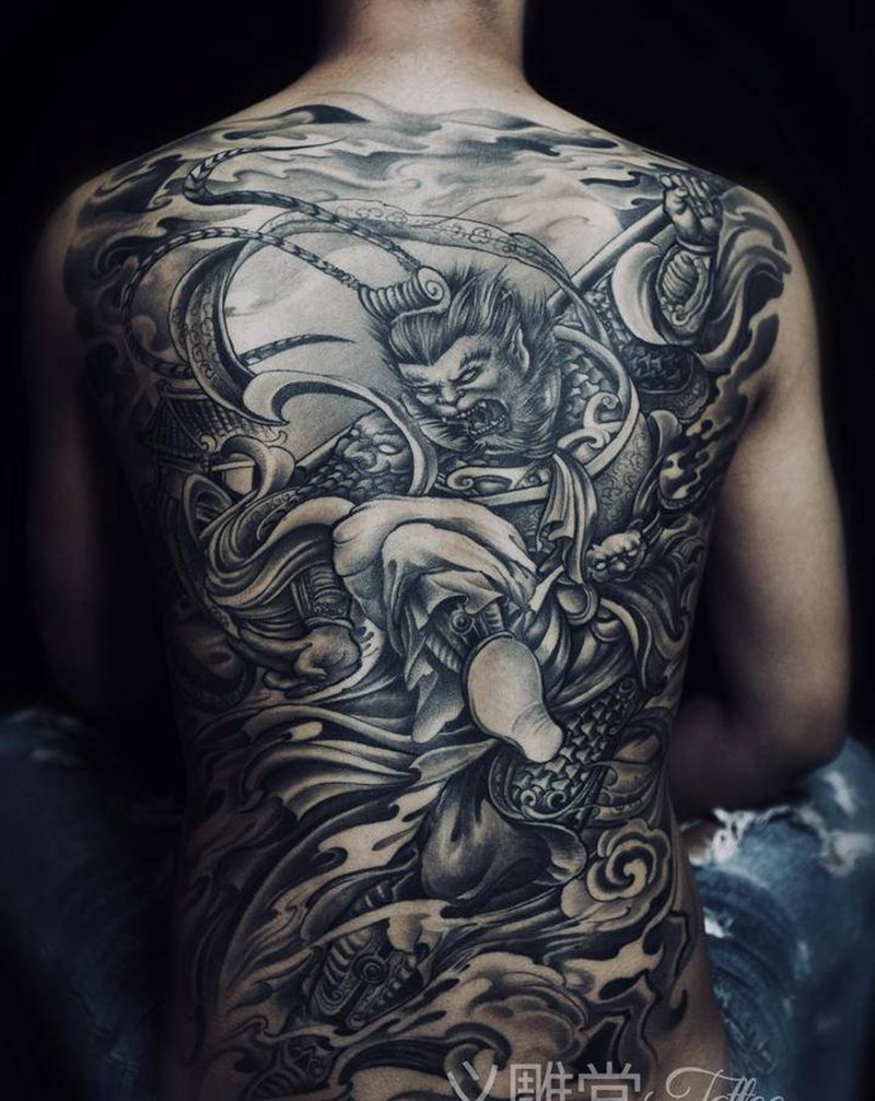 满背齐天大圣纹身图片_背部老传统纹身图案