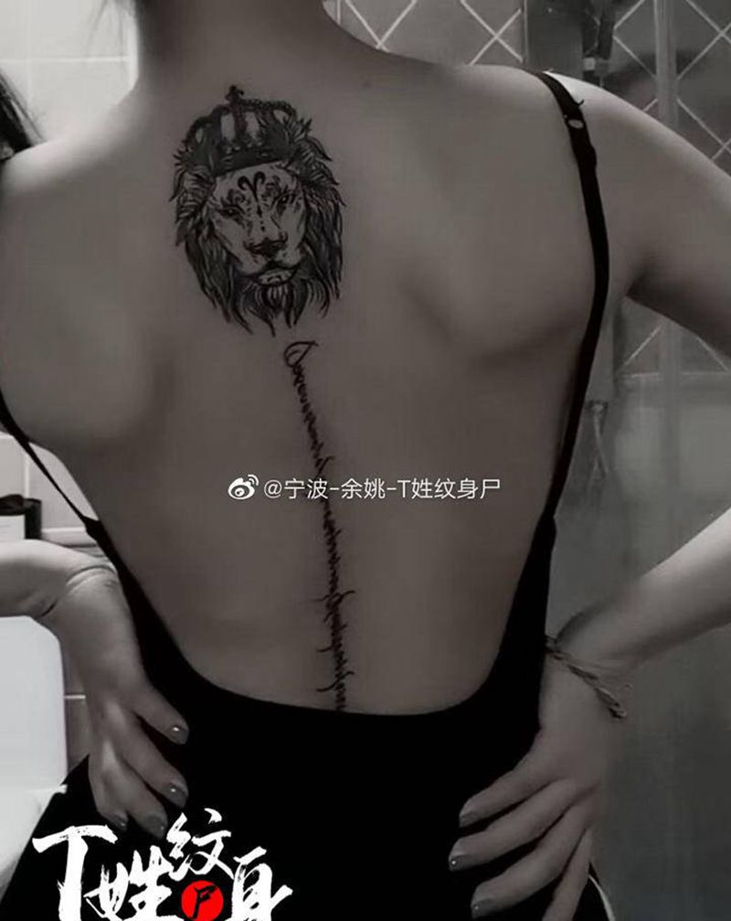 客反照/纹身图片_背部纹身图案