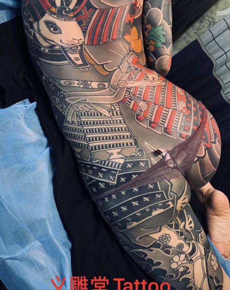 传统满背纹身图片_背部老传统纹身图案