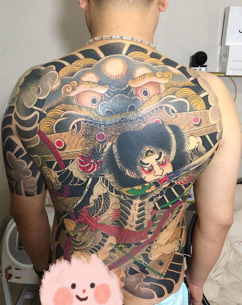 老传统纹身图片_背部老传统纹身图案