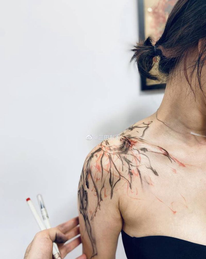 手绘之鬼画桃糊纹身图片_肩部纹身图案