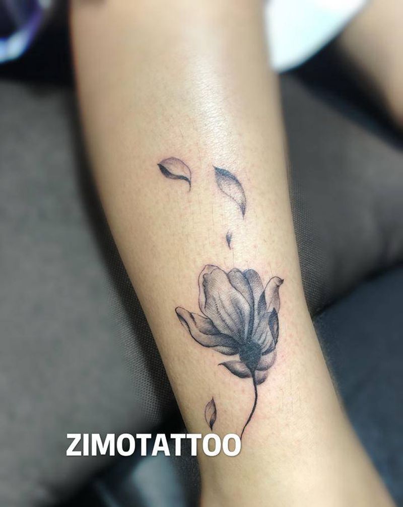 荷花纹身图片_腿部纹身图案