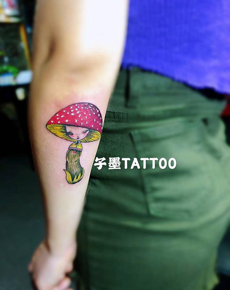蘑菇纹身图片_手臂纹身图案
