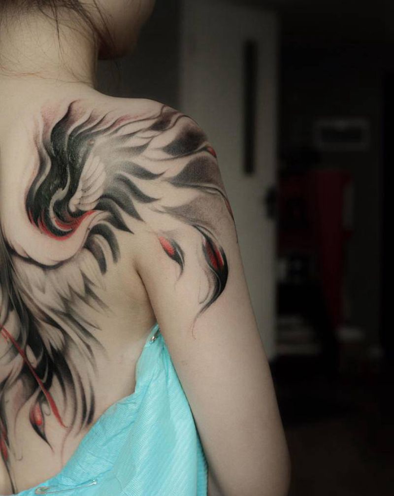 遮盖纹身图片_背部水墨纹身图案