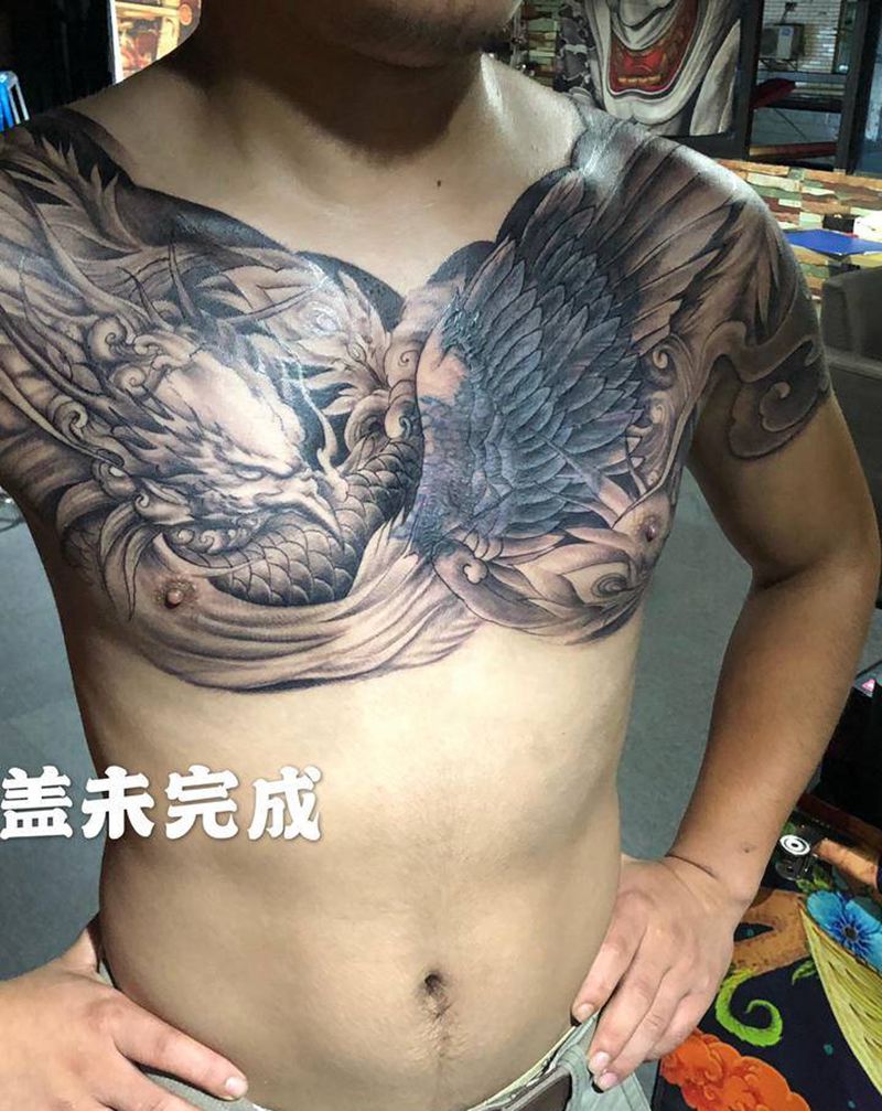 朱雀遮盖纹身图片_胸部新传统纹身图案