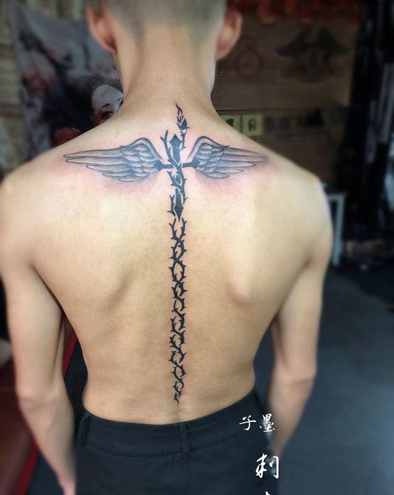 康纳同款纹身图片_背部纹身图案