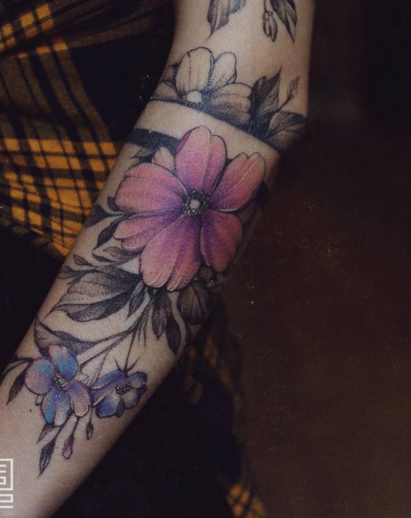 花卉纹身图片_手臂花卉纹身图案