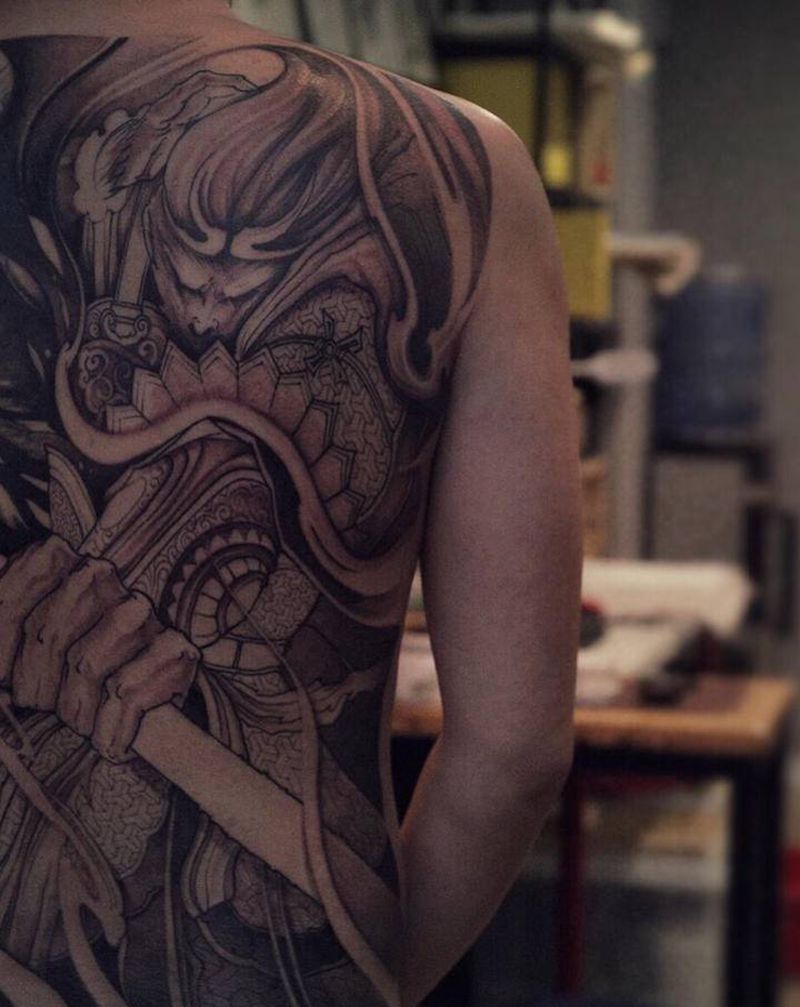 斩灵纹身图片_背部新传统大圣纹身图案