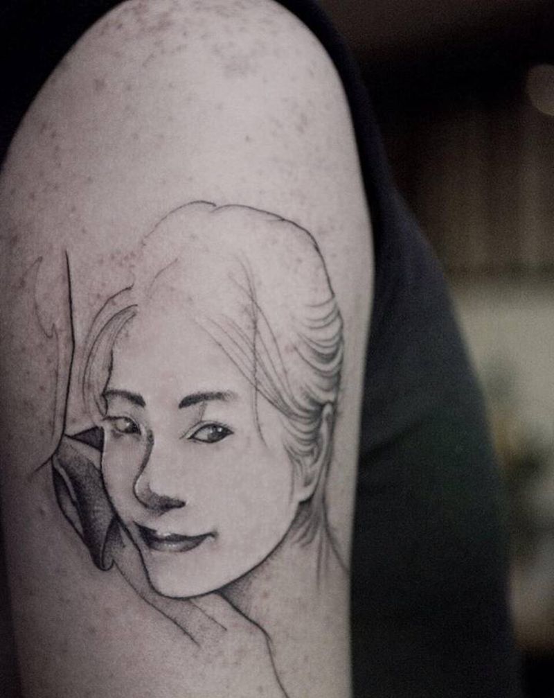 肖像速写纹身图片_手臂肖像纹身图案