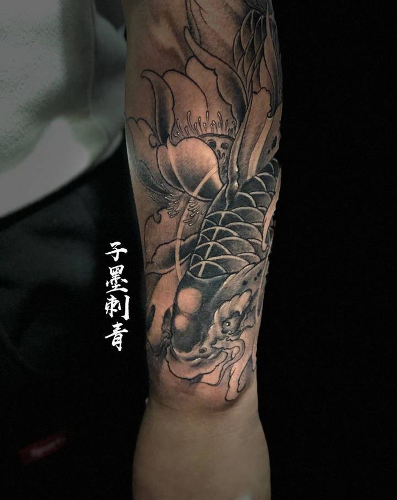 鲤鱼纹身图片_手臂新传统纹身图案