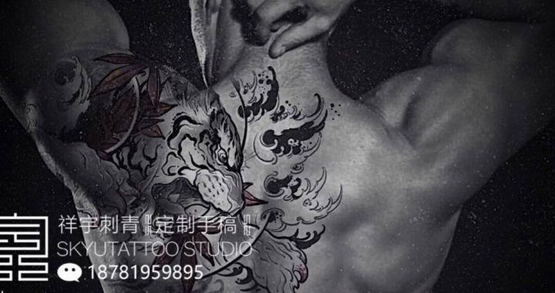 定制手稿纹身图片_背部新传统老虎纹身图案