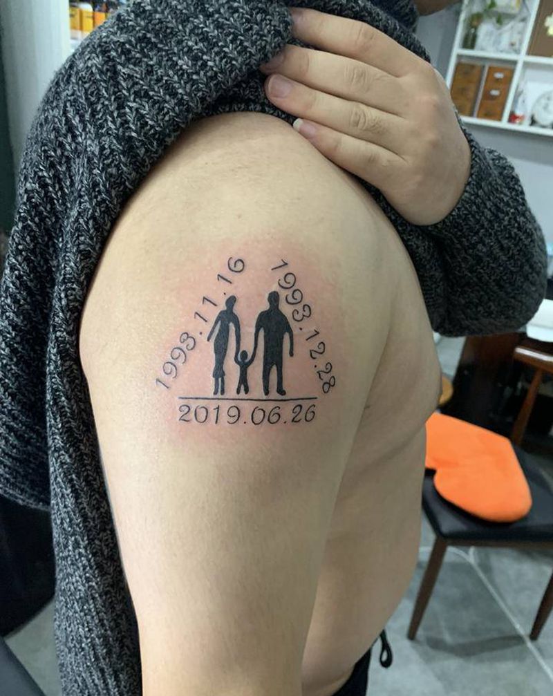 一家三口纹身图片_手臂纹身图案
