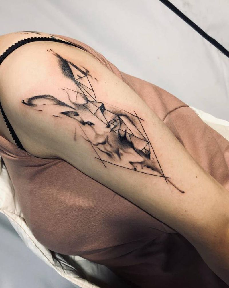 几何兔兔纹身图片_手部胸部纹身图案