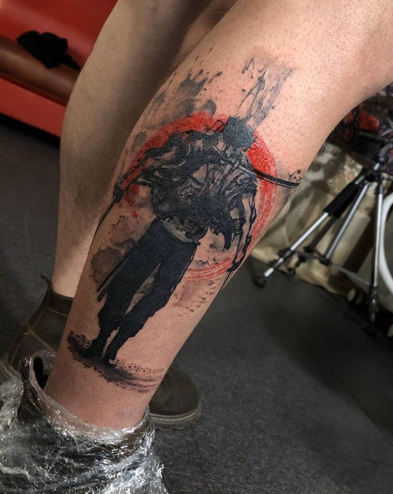 索隆纹身图片_腿部水墨纹身图案