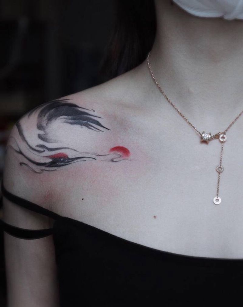 仙鹤纹身图片_肩部水墨仙鹤纹身图案