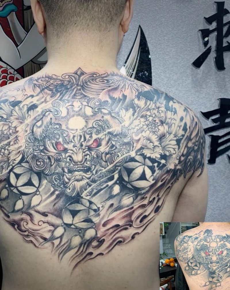 后背修改纹身图片_背部纹身图案