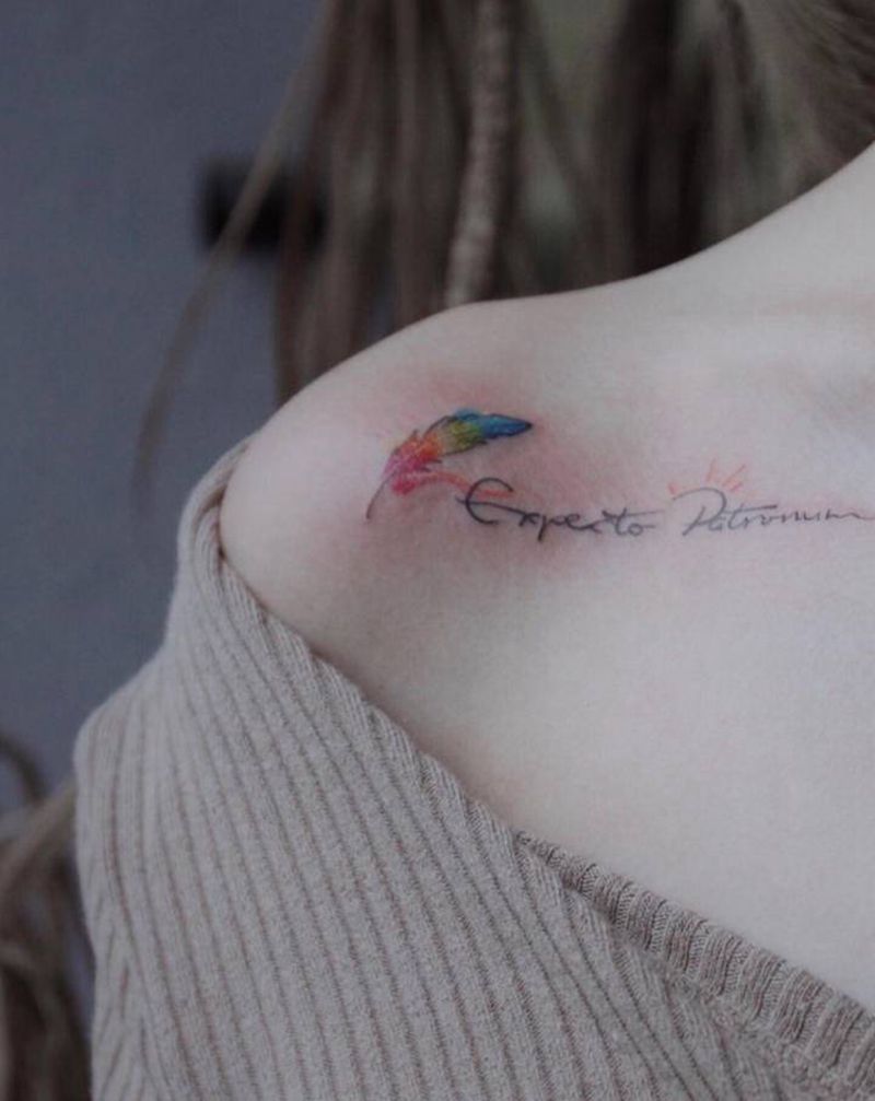 小清新纹身图片_肩部水彩小清新纹身图案