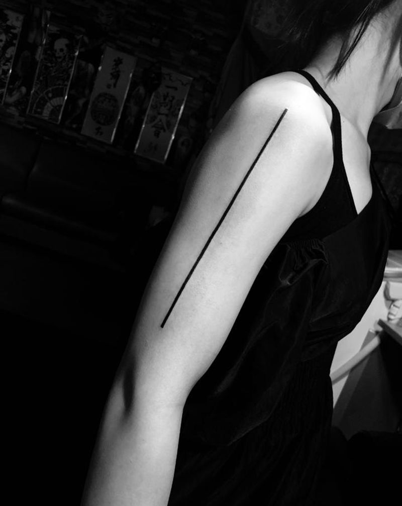 线纹身图片_手臂手部几何图腾纹身图案