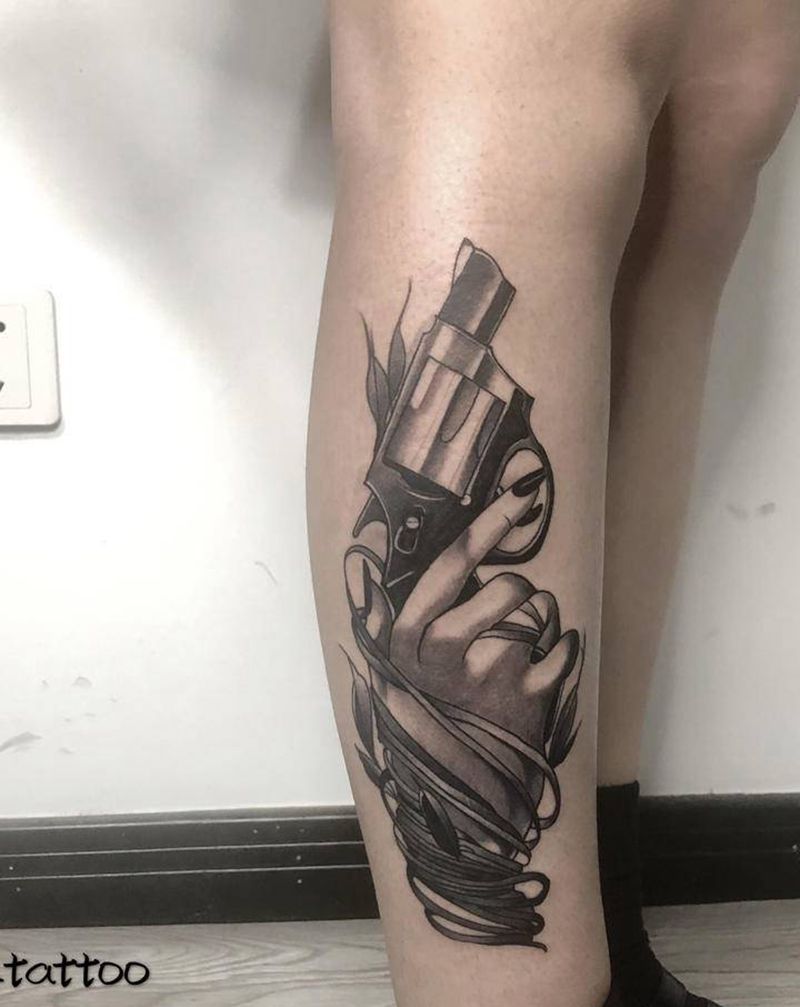 手 枪纹身图片_腿部纹身图案
