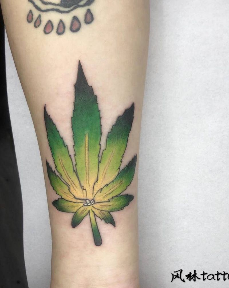 麻叶纹身图片_手臂纹身图案