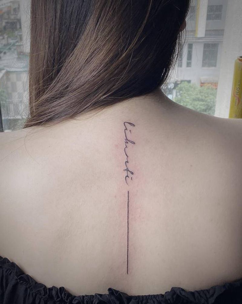 脊椎小清新纹身图片_背部几何纹身图案