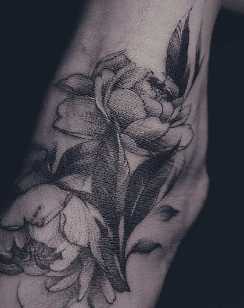 素花遮盖纹身图片_脚部素花纹身图案