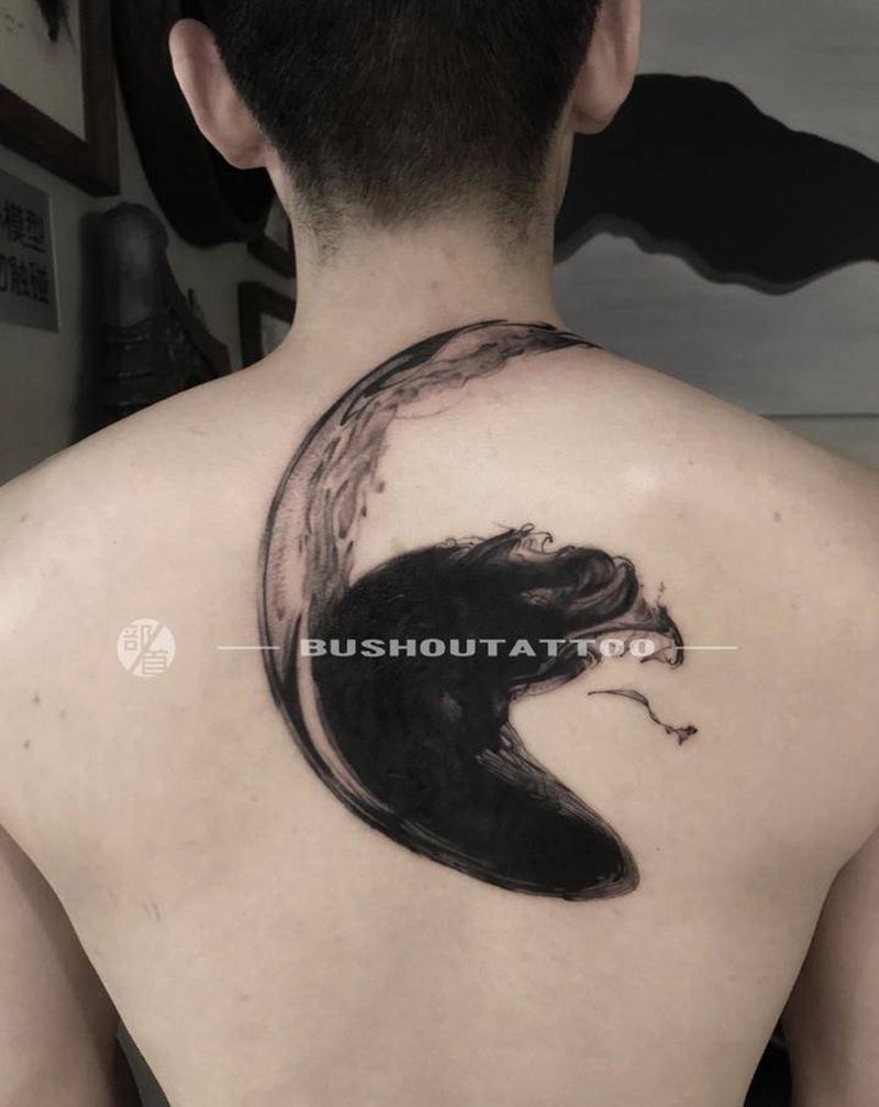 墨滴纹身图片_肩部背部水墨水彩纹身图案