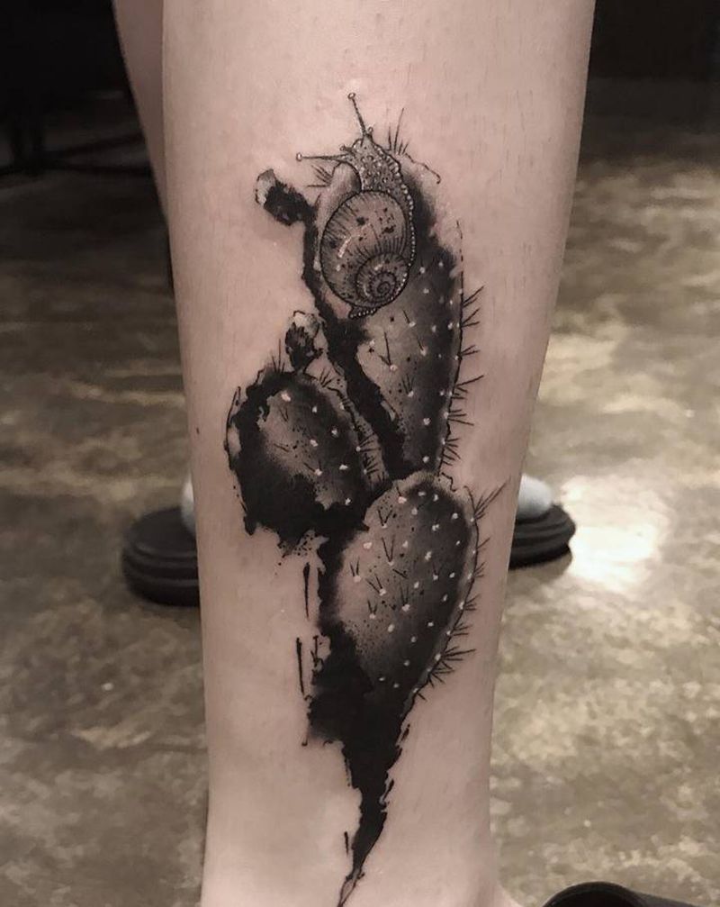 仙人掌纹身图片_腿部脚部水墨点刺纹身图案