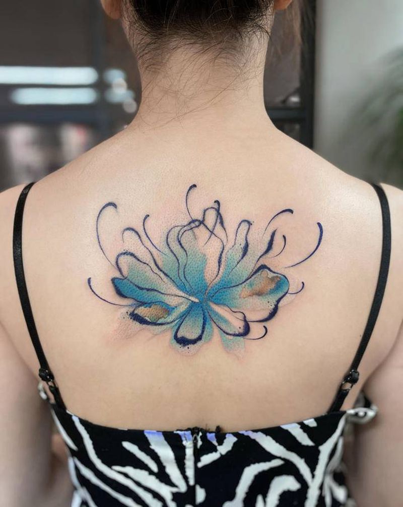 修改旧图荷花纹身图片_背部胸部水彩水墨纹身图案