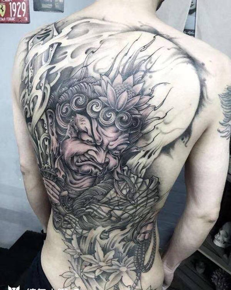 满背遮盖不动冥王纹身图片_背部新传统纹身图案