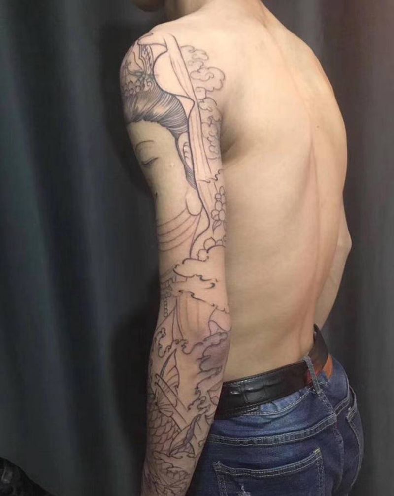 鲤鱼拜佛花臂未完纹身图片_手臂手部新传统纹身图案