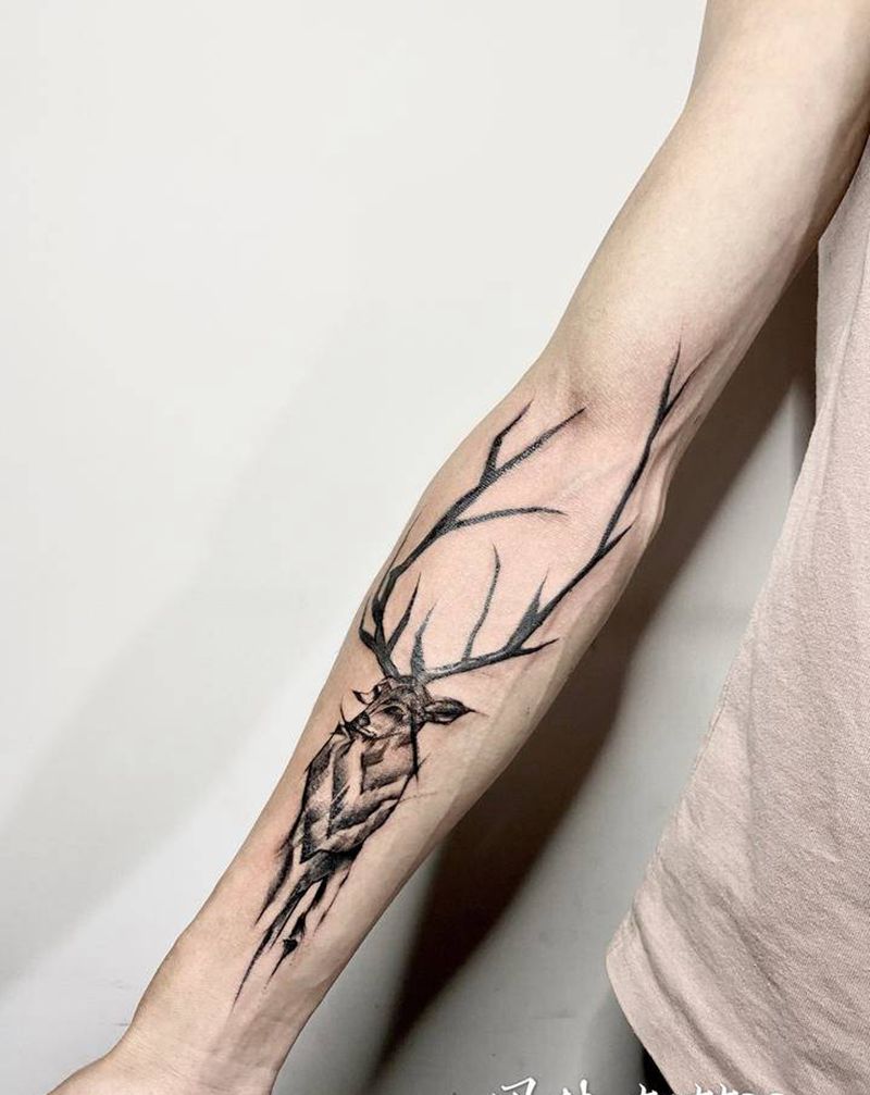 鹿纹身图片_手臂纹身图案