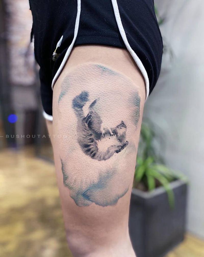 梦游纹身图片_臀部腿部水彩水墨纹身图案