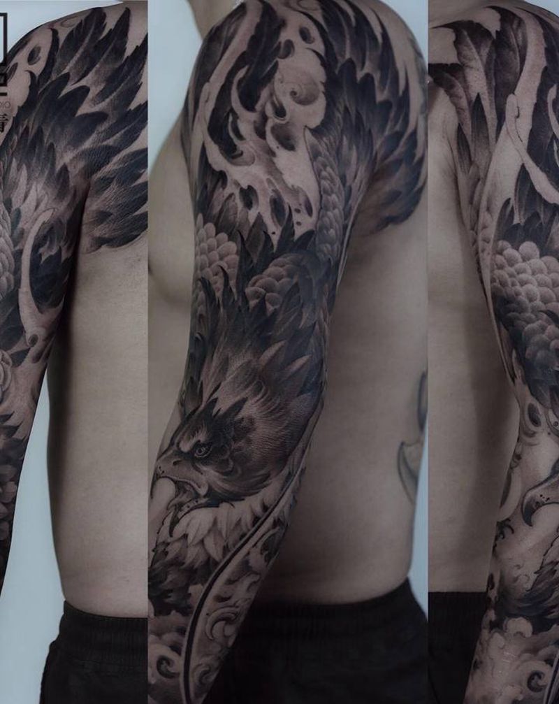 拍浪纹身图片_手臂新传统老鹰纹身图案