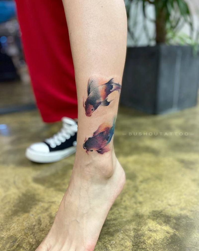 锦鲤 阴阳纹身图片_腿部手臂水墨水彩纹身图案