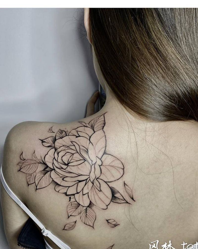 素花纹身图片_背部花纹身图案