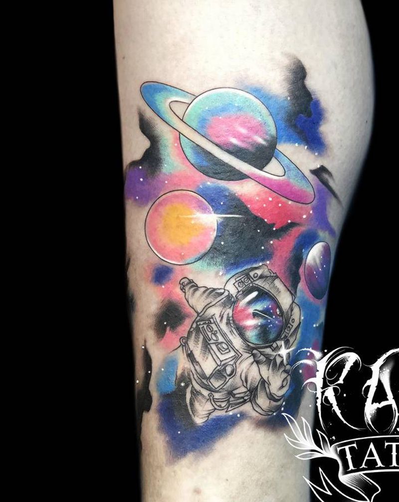 小腿疤痕遮盖纹身图片_腿部水彩点刺遮盖星空纹身图案