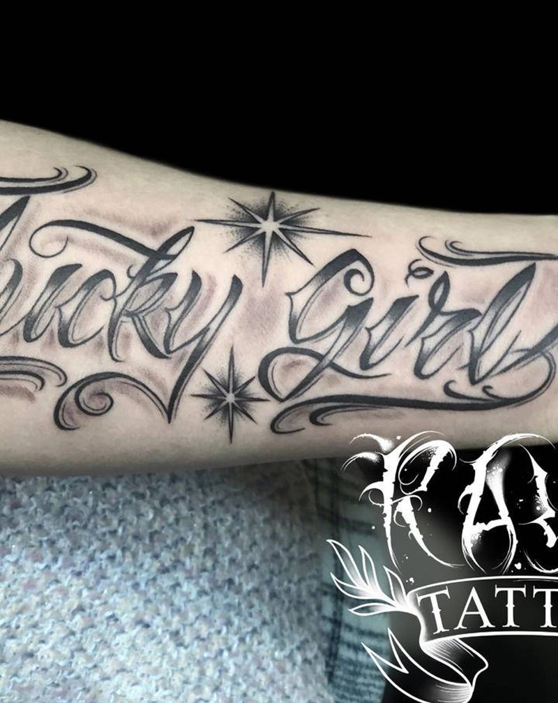 Lucky Girl纹身图片_手臂花体字Lucky girl纹身图案