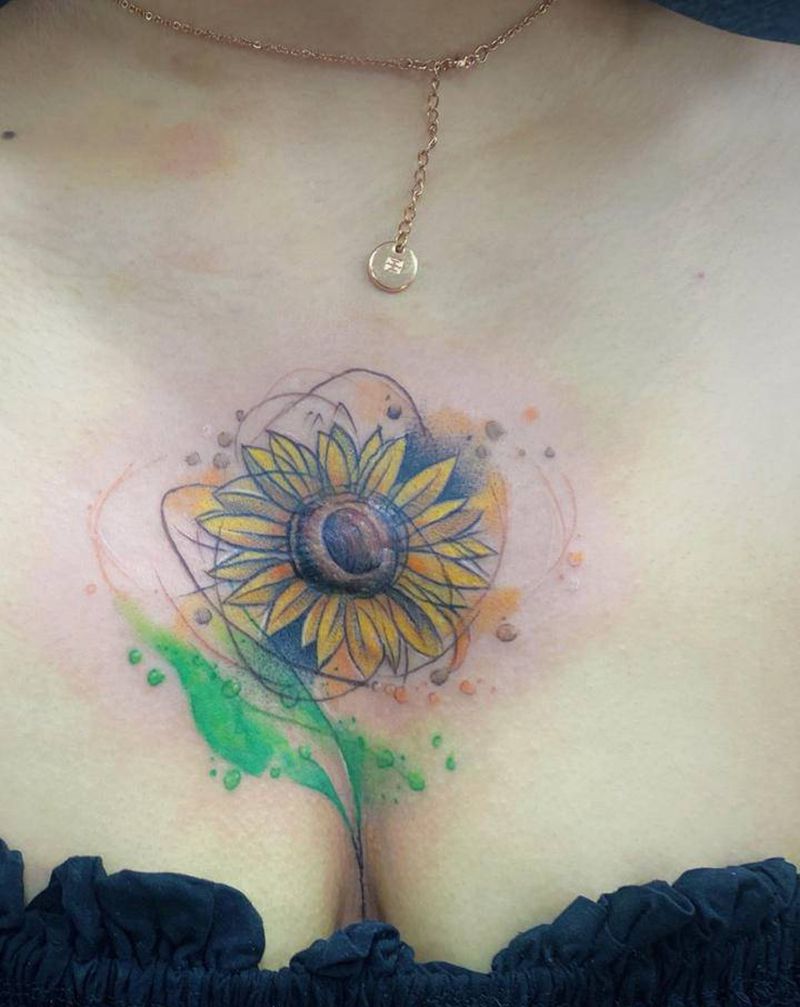 疤痕遮盖向日葵纹身图片_胸部水彩纹身图案