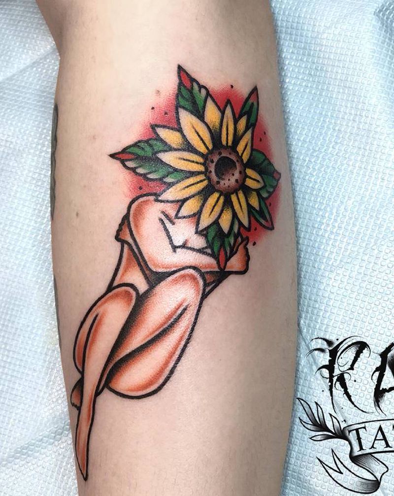 hug self纹身图片_手臂手部Old Schoolhug向日葵拥抱纹身图案