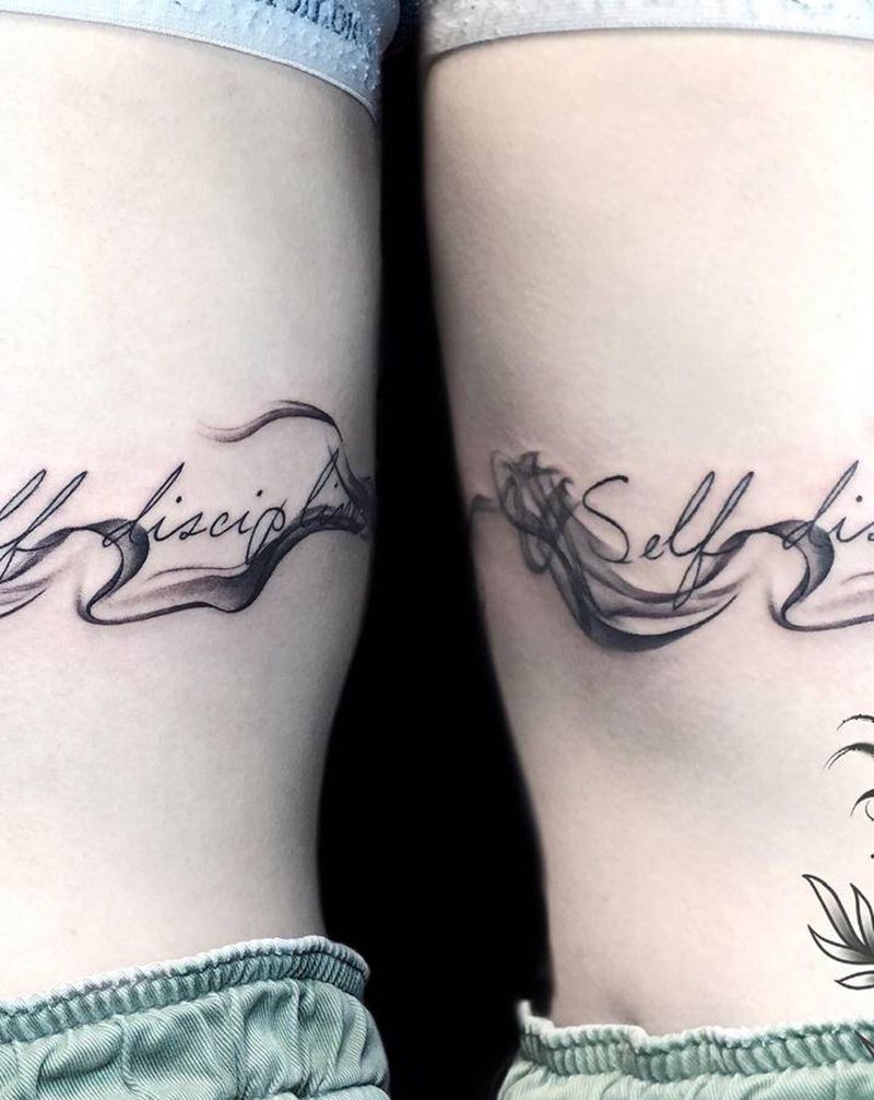 烟雾纹身图片_腹部腰部水墨烟雾纹身图案