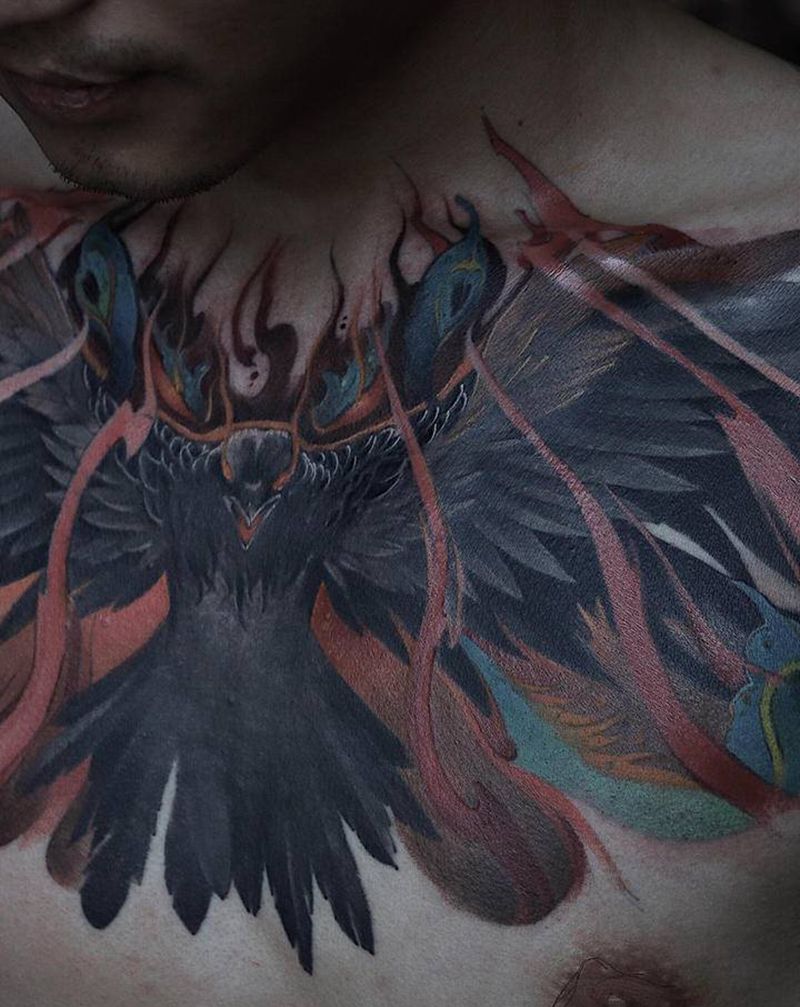 鸦凰纹身图片_胸部新传统乌鸦纹身图案