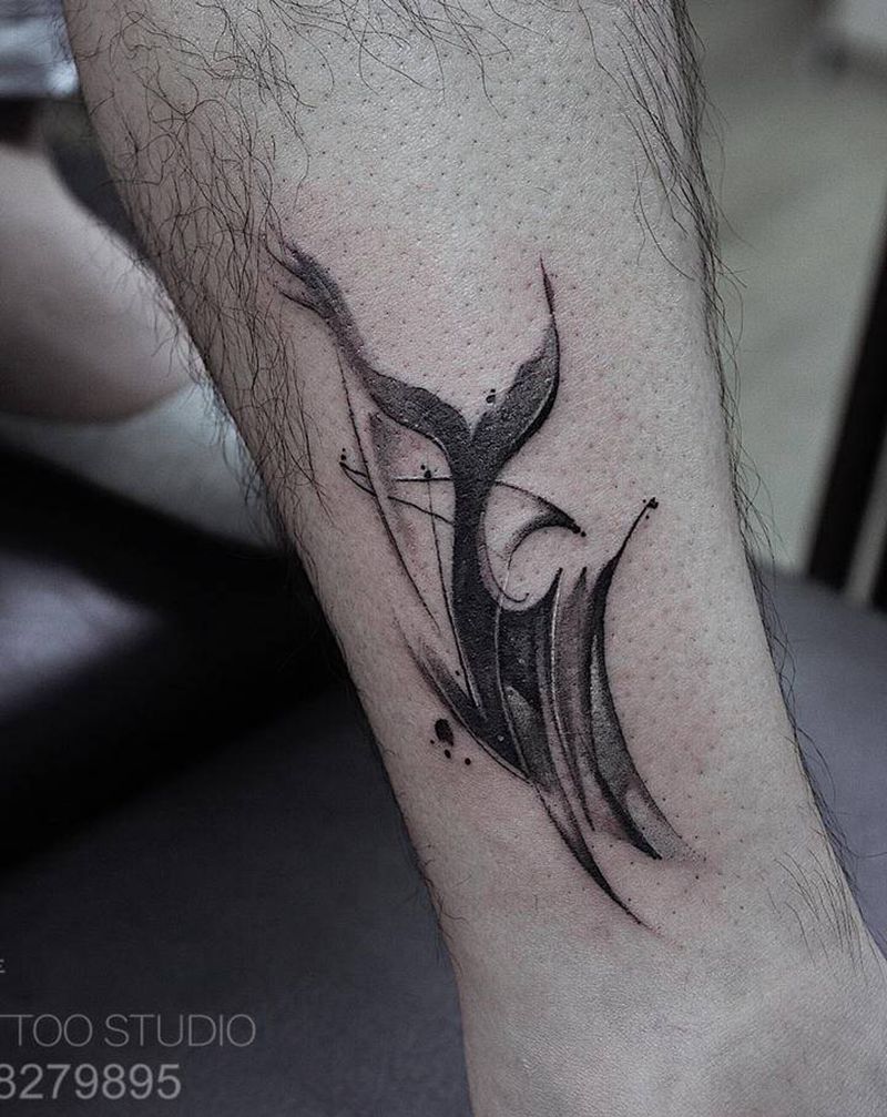 鲸跃纹身图片_脚部胸部几何鲸鱼纹身图案