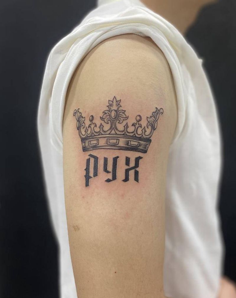 皇冠加字母纹身图片_手臂图腾纹身图案